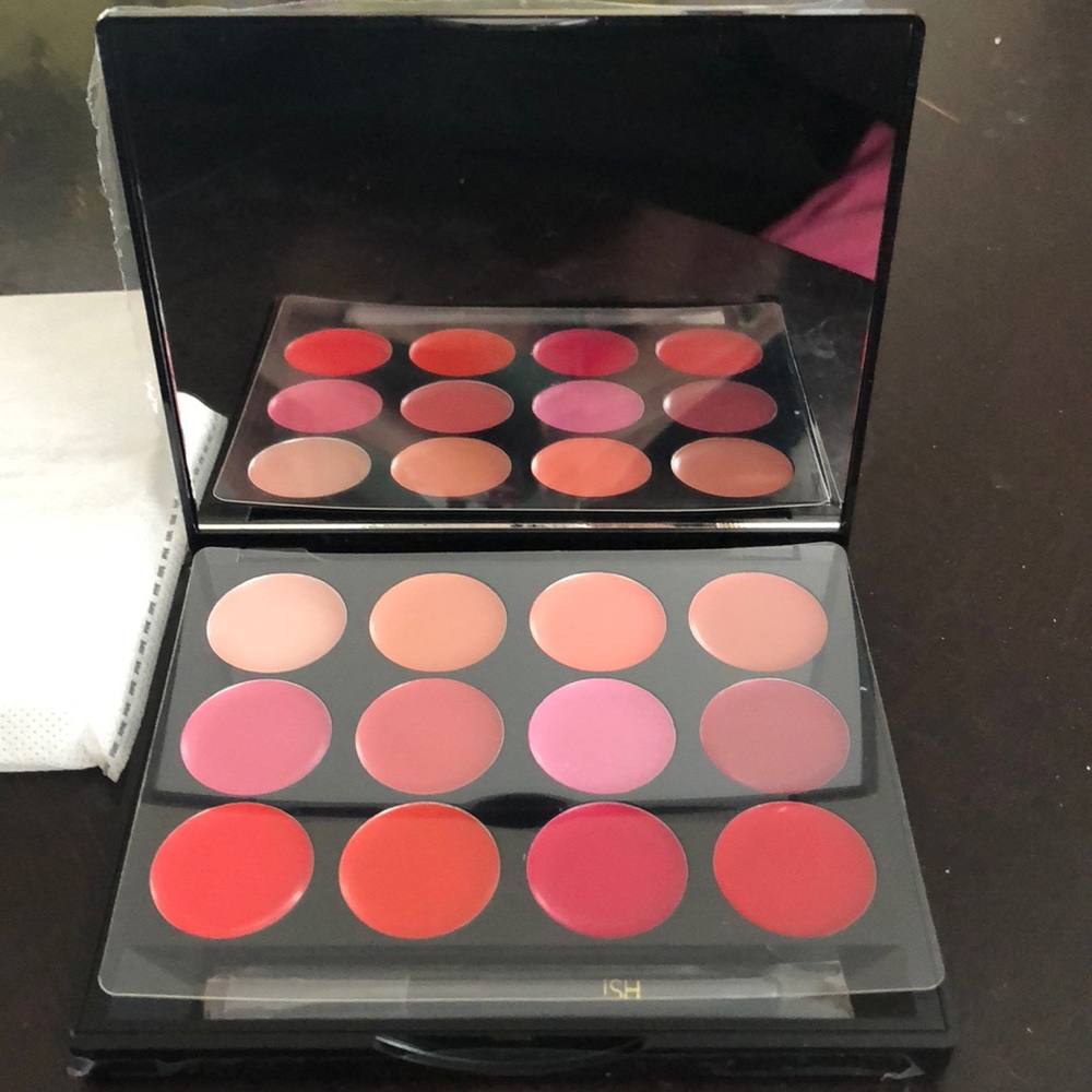 ISH lip statement palette